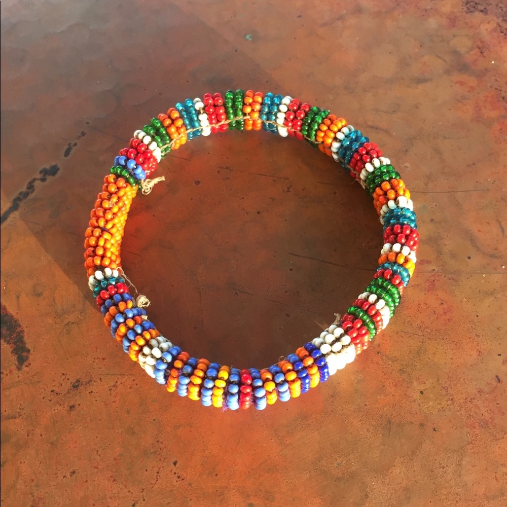 Bracelet- multicolor beadAfrican design 3”
